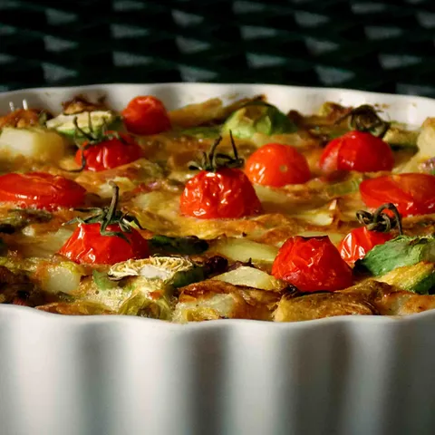 Fritata od povrća sa domaćom suvom kobasicom...