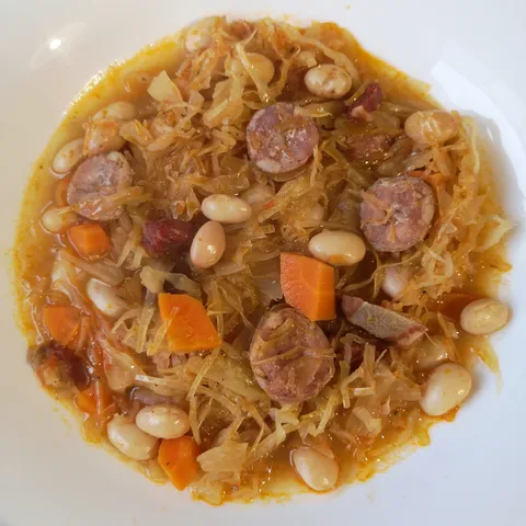 Grah sa kiselim zeljem (kupusom)