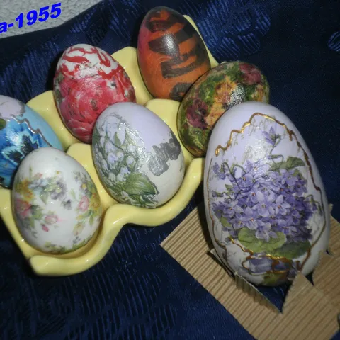 Ukrasna jaja od stiropora-decoupage i stalak za jaja