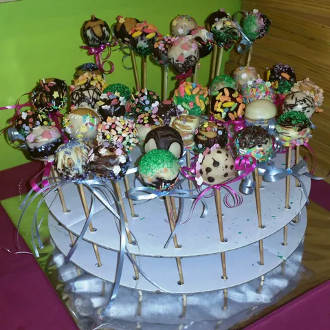 Rođendanski cake pops