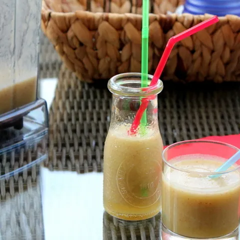 KRUŠKA, JABUKA...to je voće slatko, smoothy ga slatko (blueSuna)