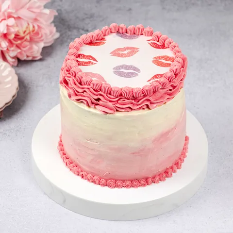 Goruća torta s malinama
