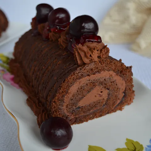 Cokoladni rolat s visnjama