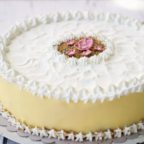Parfe torta od lješnjaka i bijele čokolade