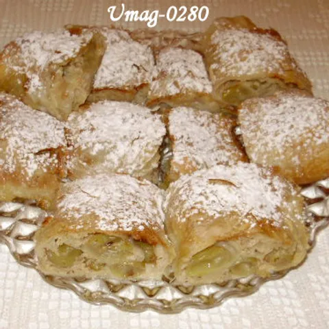 Savijača s grožđem - voće careva