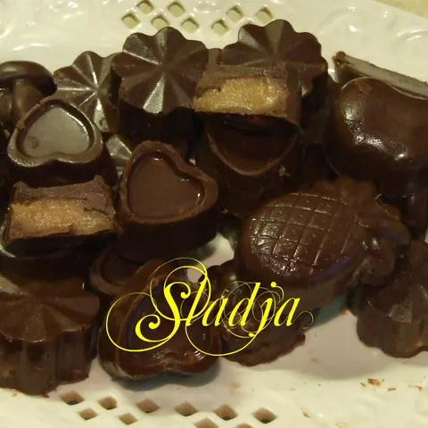 KIKIRIKI-MEDENE PRALINE