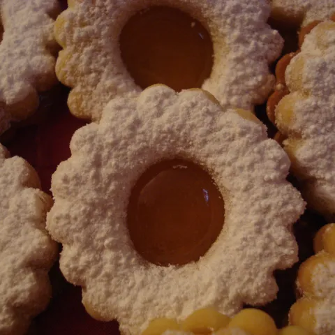 prhki keksići s marmeladom od naranče