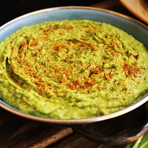 Hummus od medvjeđeg luka
