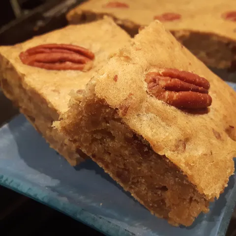 Banana Pecan Kocke