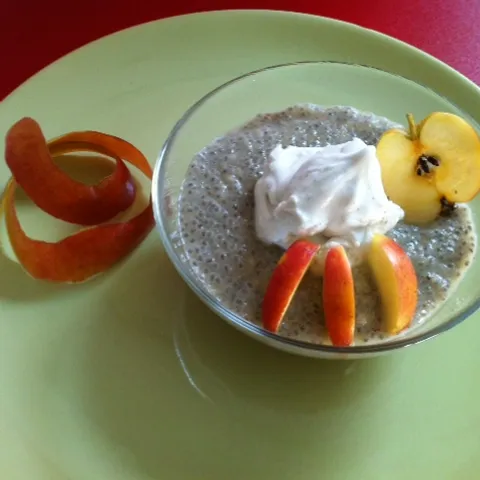4 u 1 brzi voćni puding od čia semena