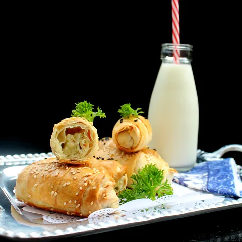 Kiflice sa fetom i kuvanim krompirom (Fırında Sigara Böreği)
