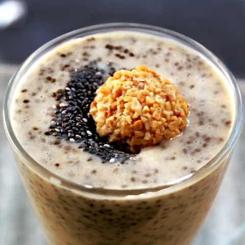 Banana chia puding s maslacem od kikirikija