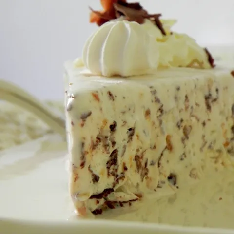 Baiser-Sladoled torta