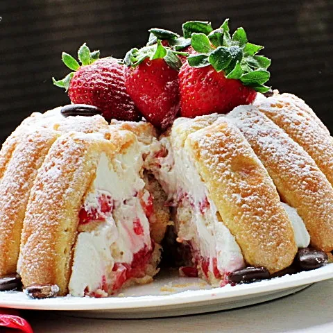 Charlotte aux fraises