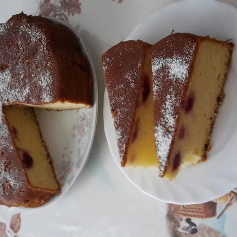 Mamin kolač sa višnjama