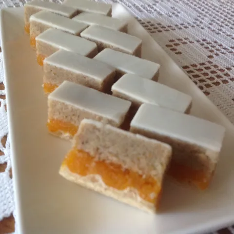 Štanglice sa suvom kajsijom