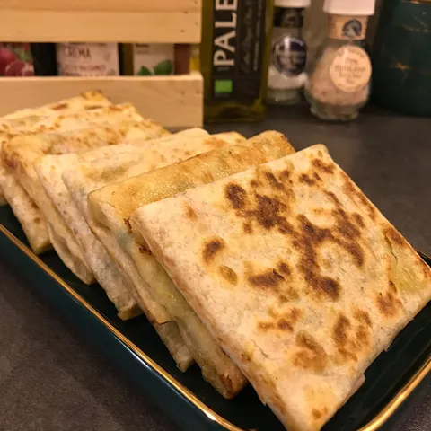 Saudijski Mutabbak *مطبق