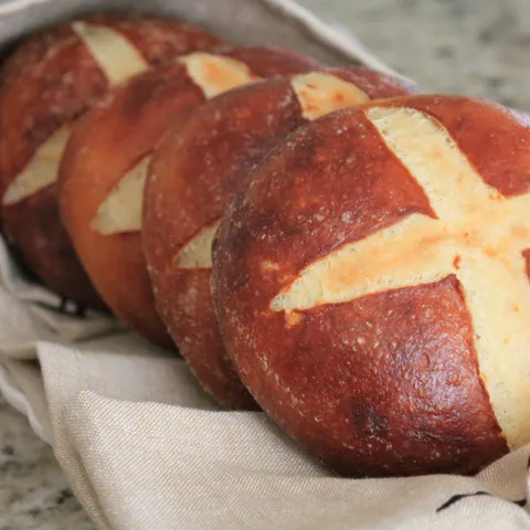 Super mekane Pretzel Rolls
