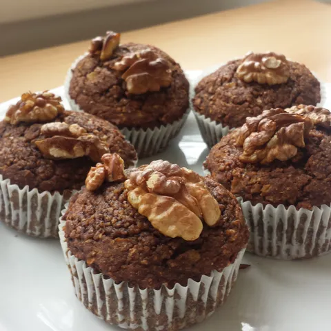 Prezdravi muffini s rogačom