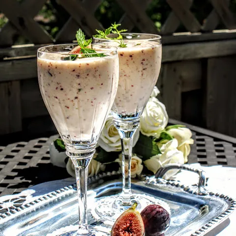 Smoothie od smokve i meda ( Fig and honey smoothie