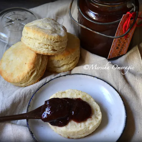 Flaky Biscuits (lisnate pogacice)