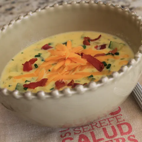 Ljetni chowder sa tikvicama i kukuruzom