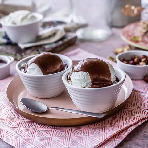 Pečeni puding s čokoladom i lješnjacima