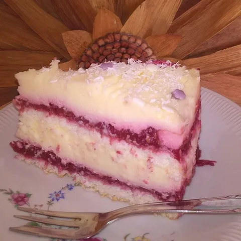 Torta "Kad se sretnu kokos i malina"