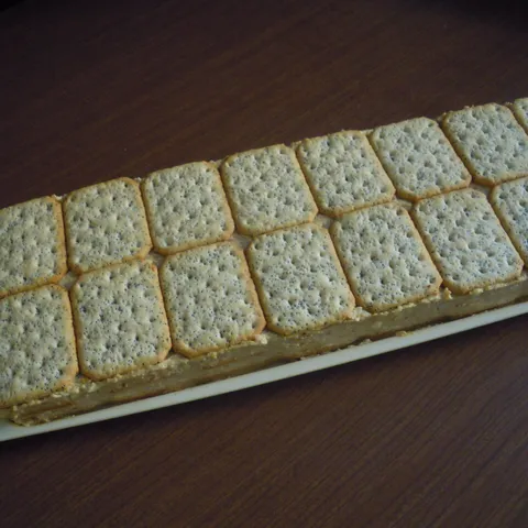 Jednostavna slana torta sa krekerima