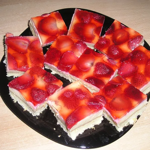 Kolač sa jagodama