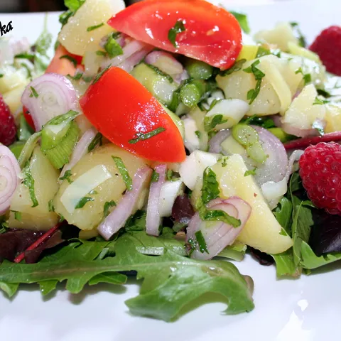 Krompir salata sa povrcem