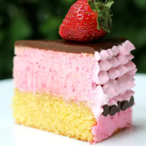 Limun torta s mousseom od jagoda