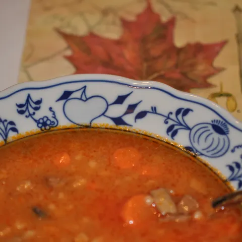 Goveđa supa sa ječmom i pečurkama (Beef Barley Soup With Mushrooms)