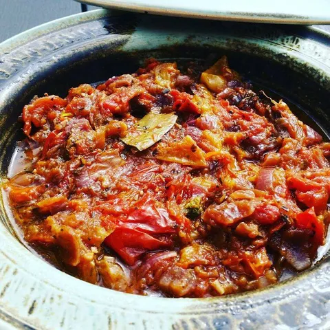 Peceni paradajiz (tomaten chutney)