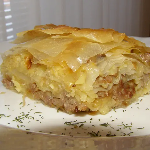 Pita s mesom i krumpirima