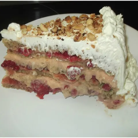 LEŠNIK TORTA SA VOĆEM