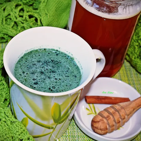 ღ   Matcha latte /Healthy Vanilla Matcha Latte with almond  milk/