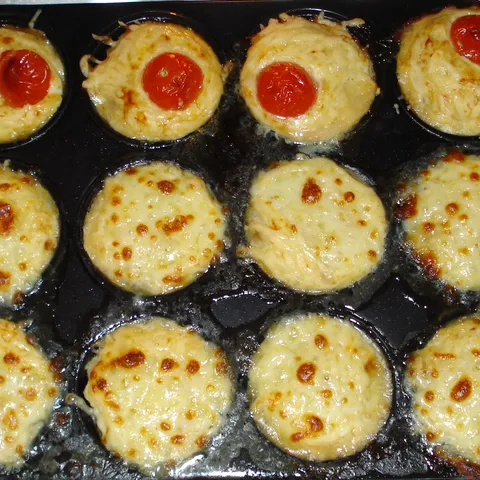 Mesni muffini sa porilukom i sirom!