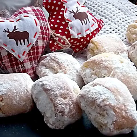 Prhke štrudlice sa narančom/bucke sa narančom