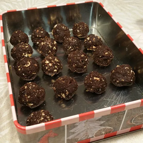 Kuglice sa urmama i kakaom (zdravo, vegansko)