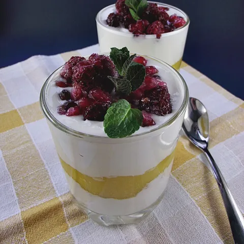 Voćno-jogurtni doručak