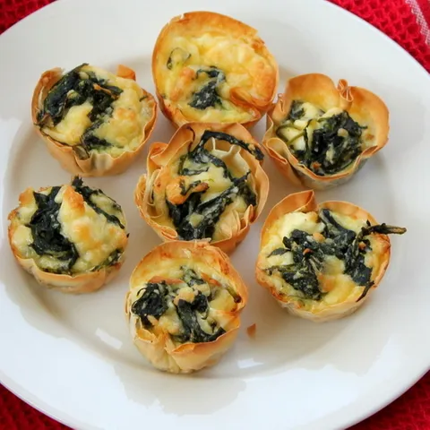 Spanakopita Zalogajcici (Spanakopita Bites)