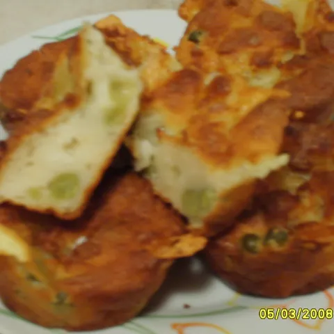 Zonski muffini sa graškom i mozzarellom