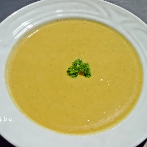 Krem juha od poriluka i butternut tikve