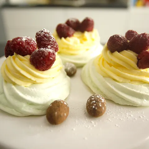 Meringue gnijezda
