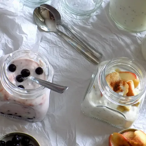 Voćni jogurti iz pekaĉa kruha