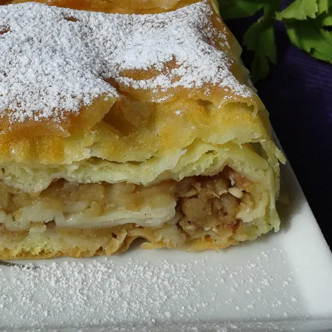 SAVIJAČA SA JABUKAMA ILI SIROM