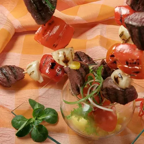 Ražnjići s nojem i povrćem