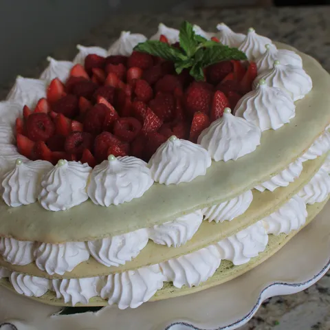 Proljetna macaron torta sa pistacijama