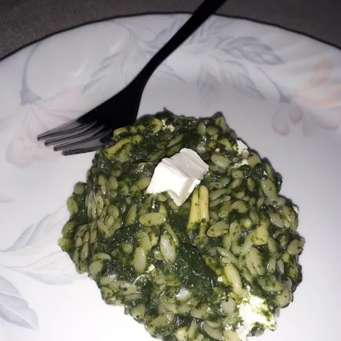 Risoni sa špinatom